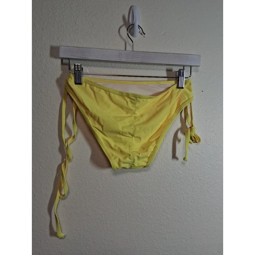 NWOT Yellow Bikini 2 Piece Swimsuit Beach Summer Pool Vacation Womens Size Small